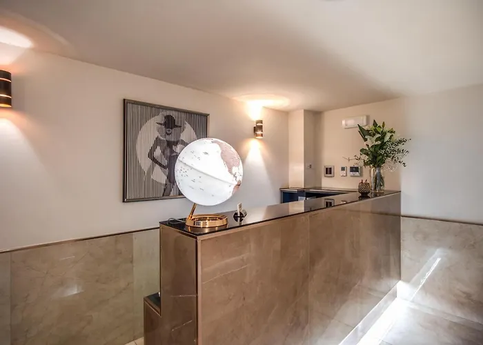 Hotell San Silvestro Rom